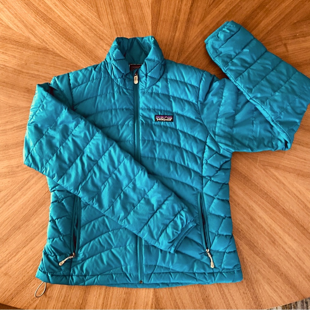Patagonia Turquoise Blue Down Sweater Jacket
Women’s Small